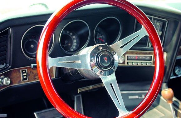 Forr�s: Veter�n Aut� �s Motor