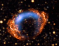 Forrás: NASA, CXC, NCSU, Reynolds, NSF, NRAO, VLA, Cambridge, Green