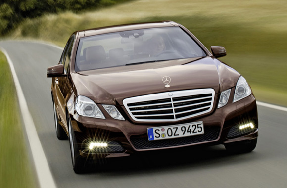 Forr�s: Mercedes-Benz