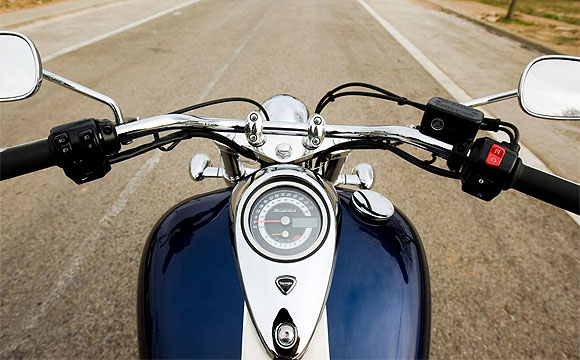 Fot�: Paul Barshon - Motorrev�