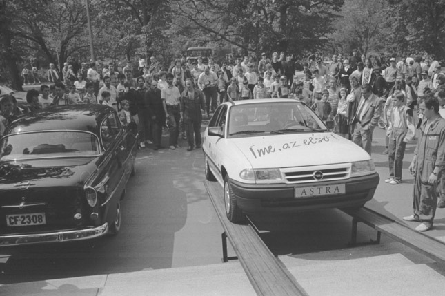 Forrás: Opel Forrás: Opel