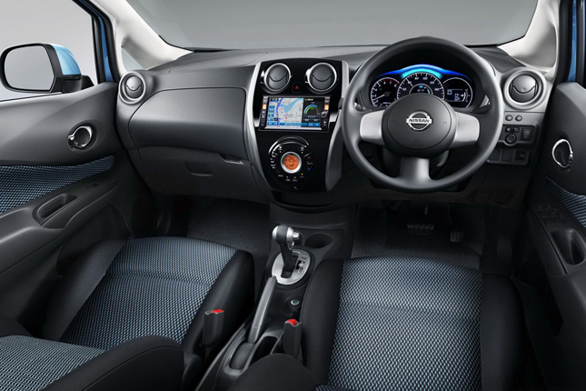 Forr�s: Nissan